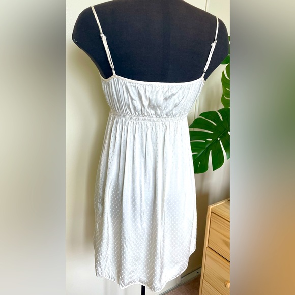 ARITZIA Wilfred mini babydoll dress white jacquard medium spaghetti strap - Picture 4 of 7